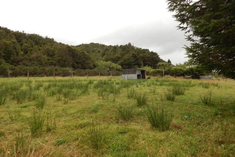 Photo of property in 3 Clifford Street, Blackball, 7804