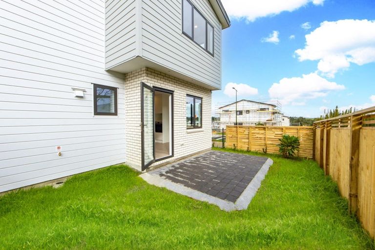 Photo of property in 27 Whiteywood Street, Westgate, 0814