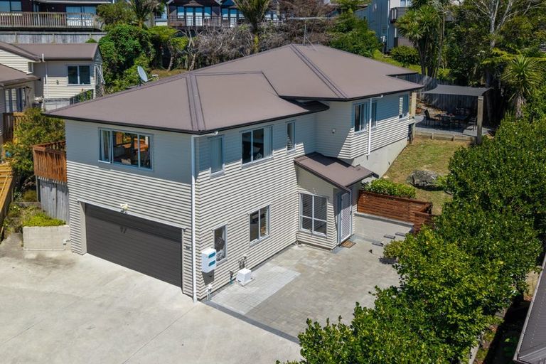 Photo of property in 60a Topliss Drive, Northcross, Auckland, 0632