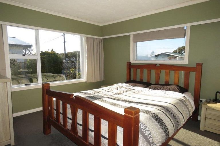 Photo of property in 120 Stobo Street, Grasmere, Invercargill, 9810