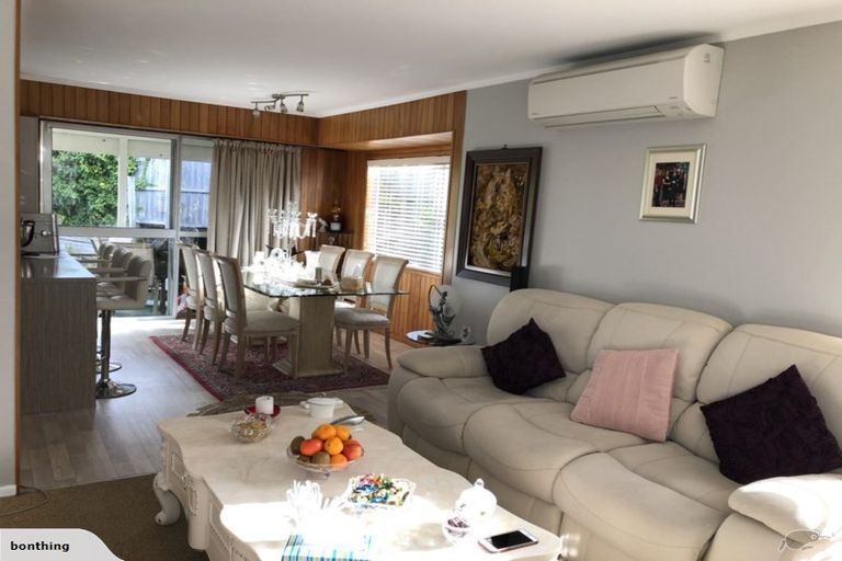 Photo of property in 10 Helvetia Drive, Browns Bay, Auckland, 0630