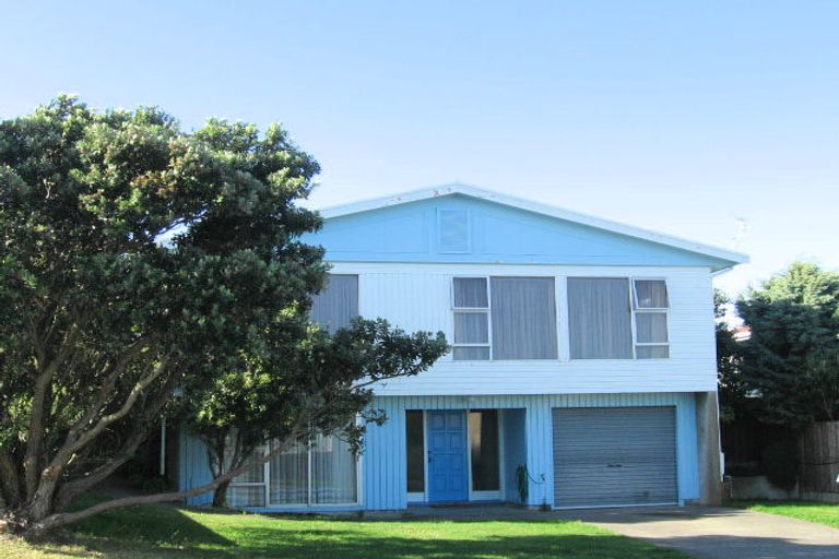 Photo of property in 3 Truro Road, Camborne, Porirua, 5026