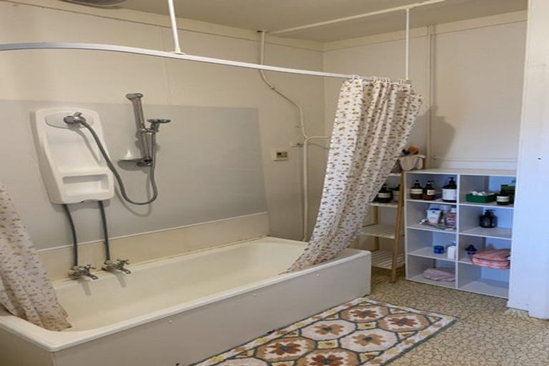 Photo of property in 11 Plunket Street, Kelburn, Wellington, 6012