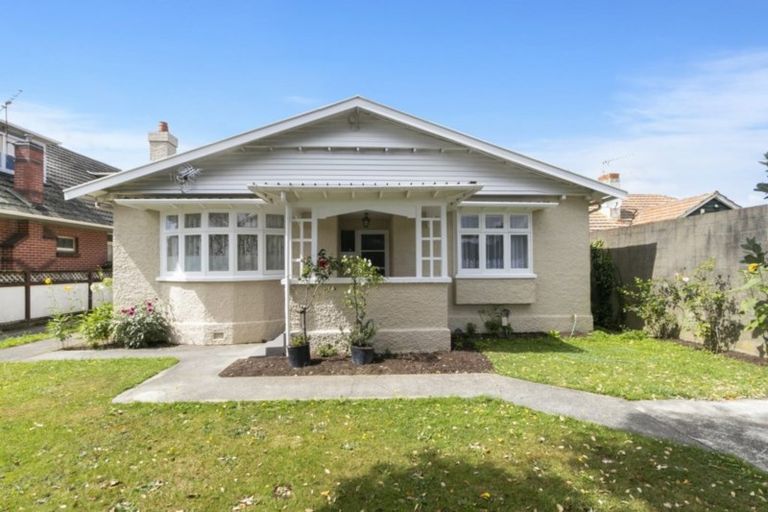 Photo of property in 43a Cambridge Terrace, Waiwhetu, Lower Hutt, 5010
