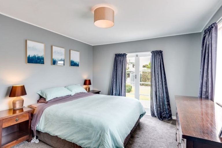 Photo of property in 221 Tudor Avenue, Mayfair, Hastings, 4122