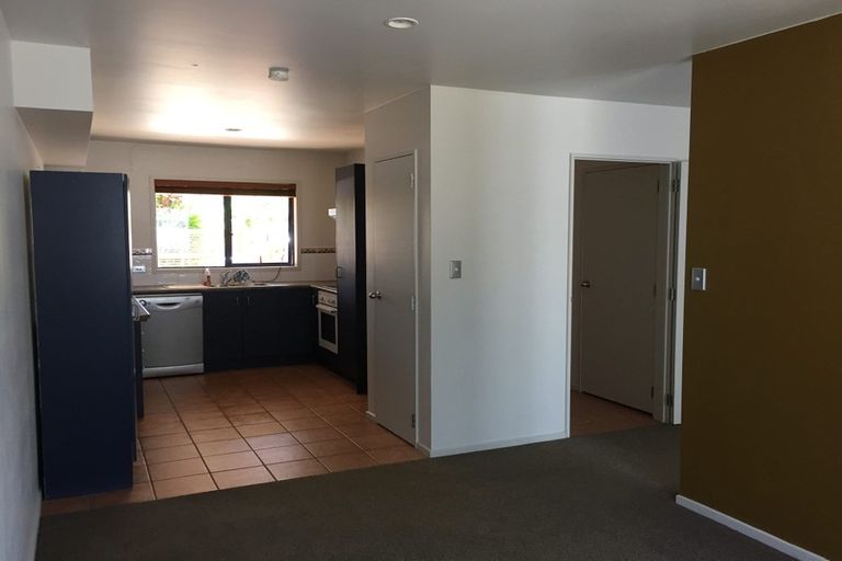 Photo of property in 1/13 John Jennings Drive, Oteha, Auckland, 0632