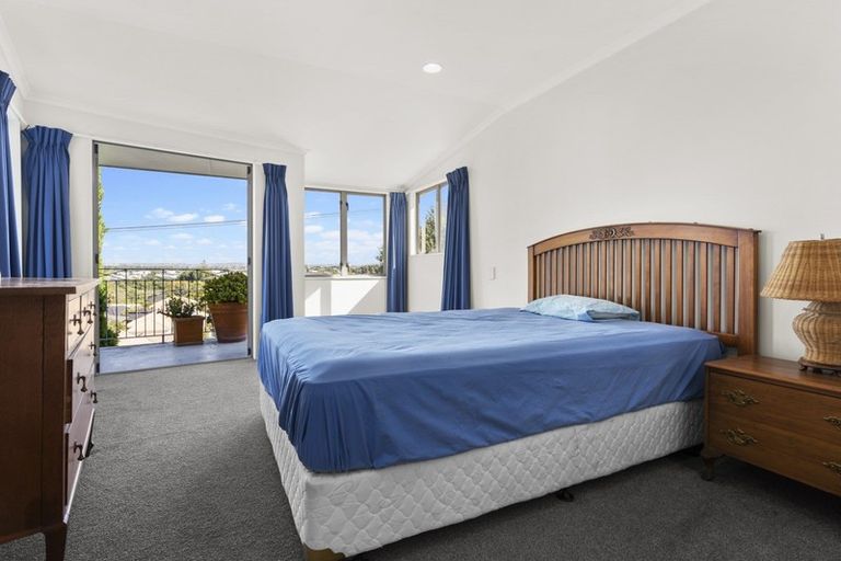 Photo of property in 1/10 Norman Road, Hauraki, Auckland, 0622