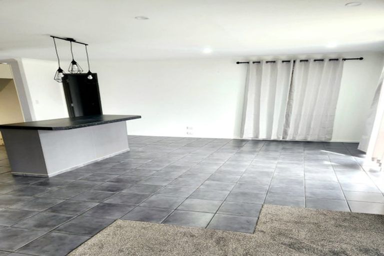 Photo of property in 109 Farnborough Drive, Grandview Heights, Hamilton, 3200