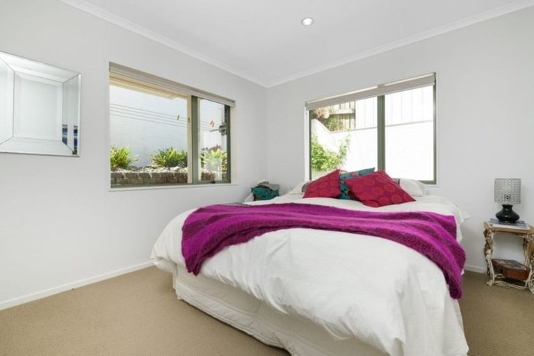 Photo of property in 4b Sunbrae Grove, Mount Maunganui, 3116