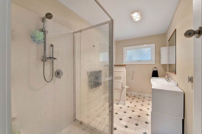 Photo of property in 275 Henwood Road, Paraite, New Plymouth, 4372