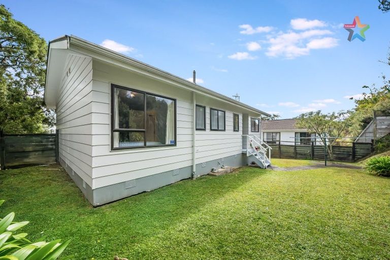 Photo of property in 11 Robson Street, Stokes Valley, Lower Hutt, 5019