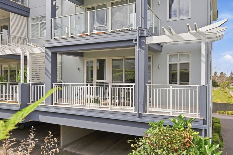 Photo of property in 76 Rewa Rewa Lane, Orewa, 0931