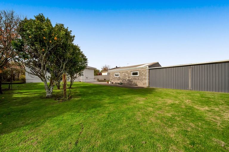 Photo of property in 77 Blake Street, Waitara, 4320