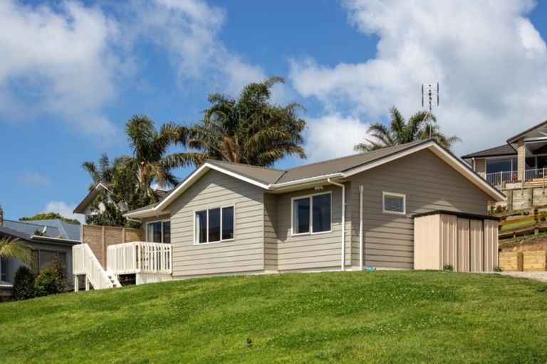 Photo of property in 181f Omokoroa Road, Omokoroa, 3114