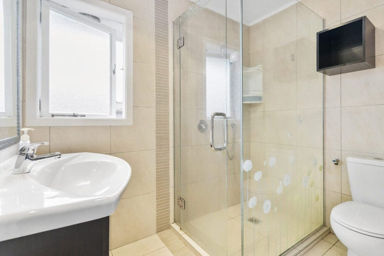 Photo of property in 9 Wilsher Crescent, Henderson, Auckland, 0612