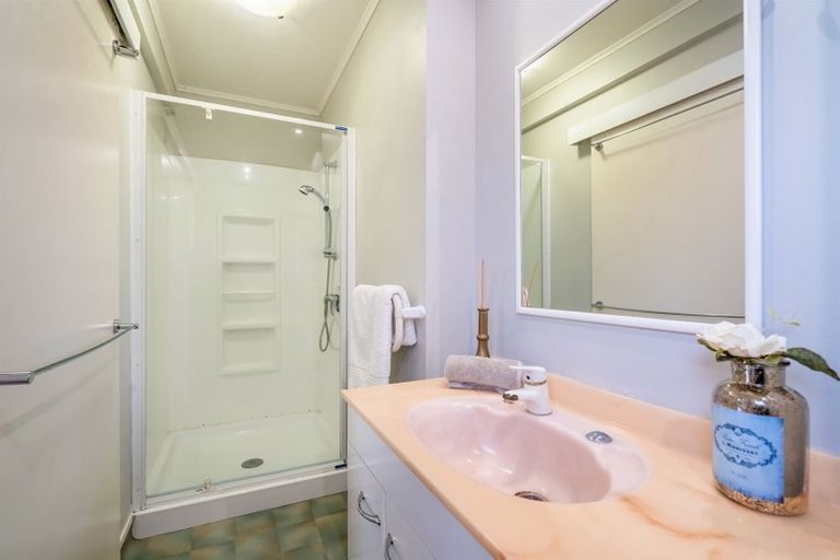 Photo of property in 1 Sunburst Lane, Torbay, Auckland, 0630