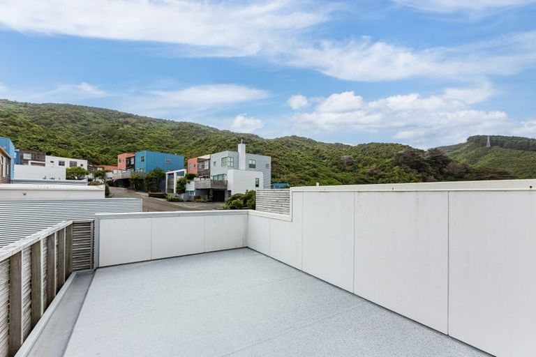 Photo of property in 77 Saddleback Grove, Karori, Wellington, 6012