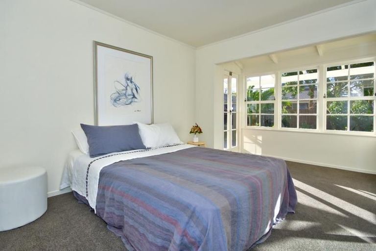 Photo of property in 2/15 Matuhi Rise, Henderson, Auckland, 0612