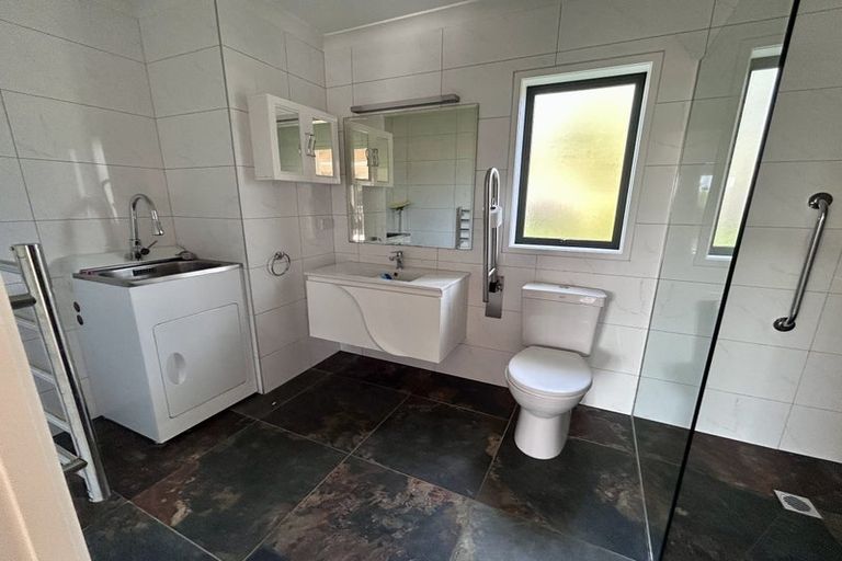 Photo of property in 133 Codlin Road, Waiuku, 2682
