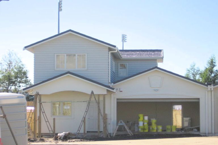 Photo of property in 32 Mulvaney Crescent, Henderson, Auckland, 0612