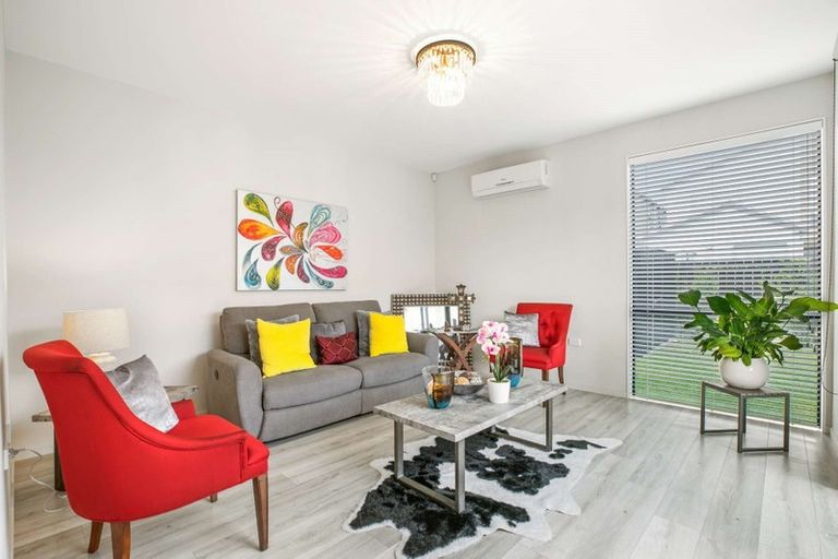 Photo of property in 2 Courage Road, Papakura, 2110