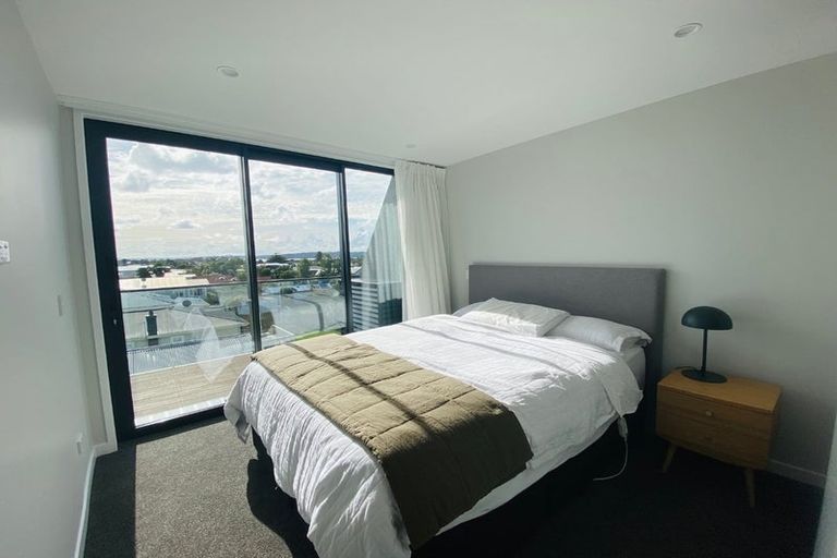 Photo of property in 204/9 Walmer Road, Point Chevalier, Auckland, 1022