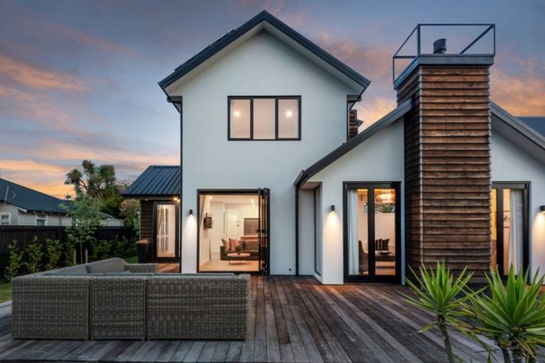 Photo of property in 10 Mays Road, St Albans, Christchurch, 8052