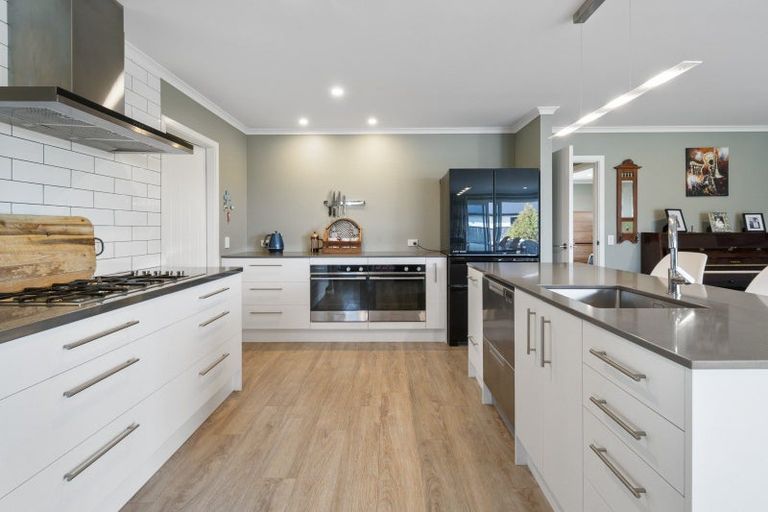 Photo of property in 19 George Street, Bulls, 4818