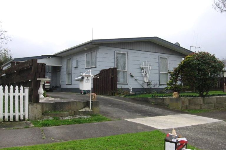 Photo of property in 2 Bryce Place, Kelvin Grove, Palmerston North, 4414