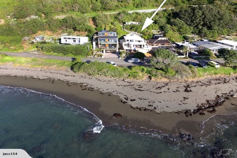 Photo of property in 3 Ocean Parade, Pukerua Bay, 5026