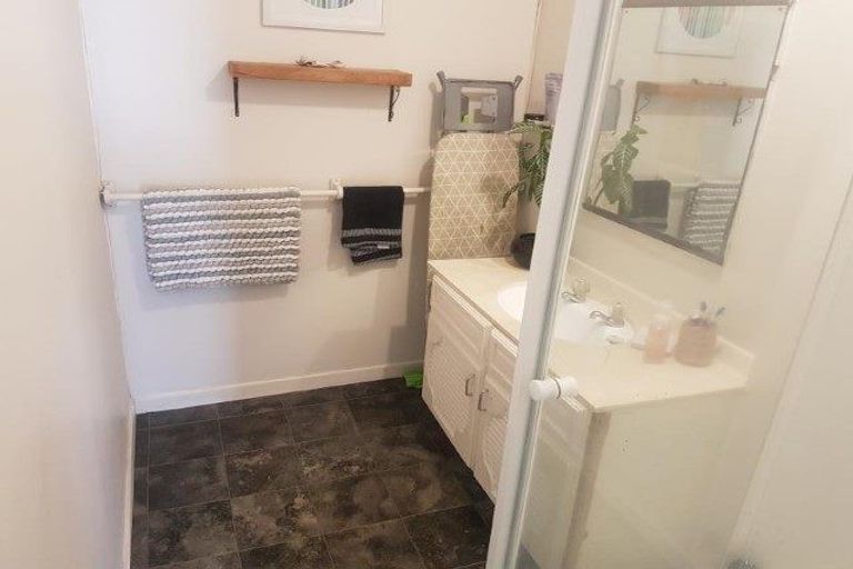 Photo of property in 15 Sunset Parade, Plimmerton, Porirua, 5026