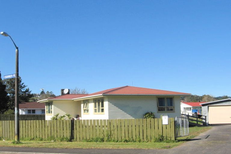 Photo of property in 12 Eastburn Street, Papakura, 2110