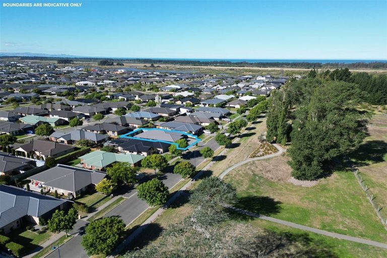 Photo of property in 48 Hakatere Road, Pegasus, 7612