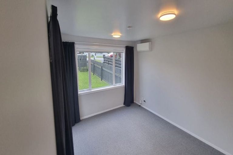 Photo of property in 5 Bay Drive, Titahi Bay, Porirua, 5022