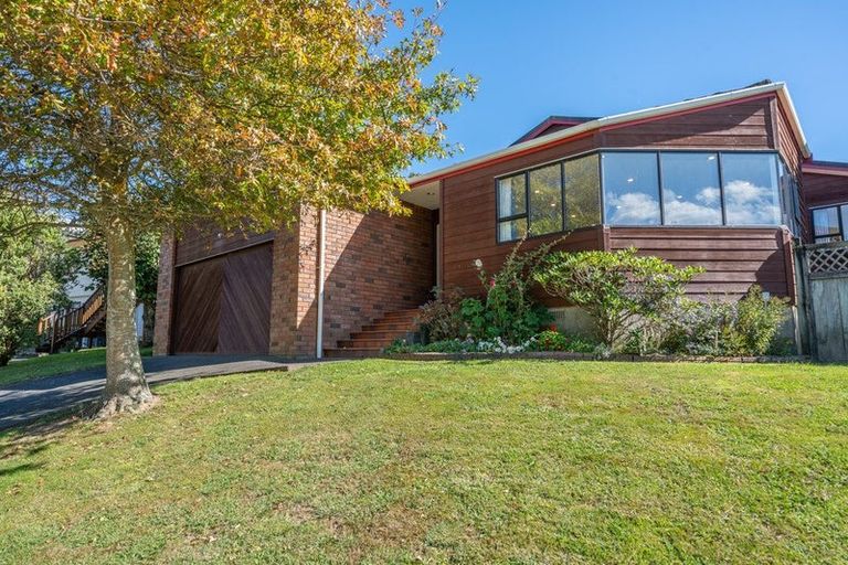 Photo of property in 36 Albatross Close, Whitby, Porirua, 5024