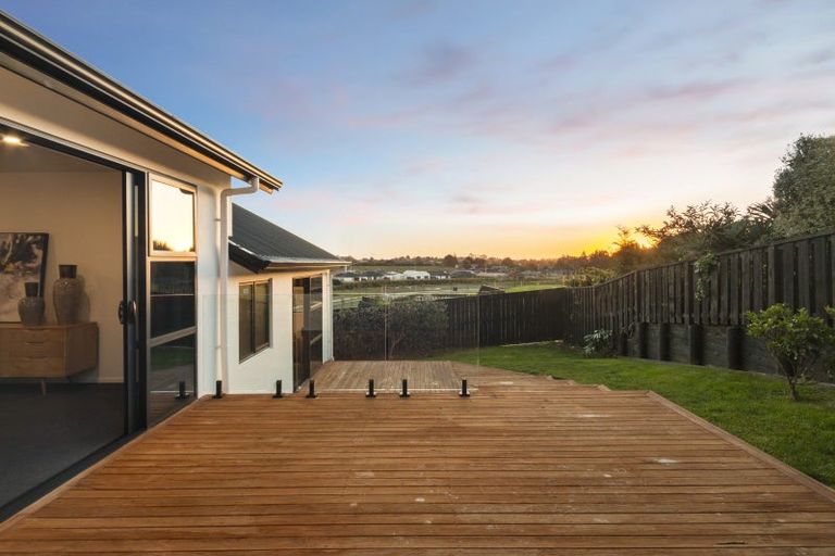 Photo of property in 23 Stockyard Crescent, Pukekohe, 2120