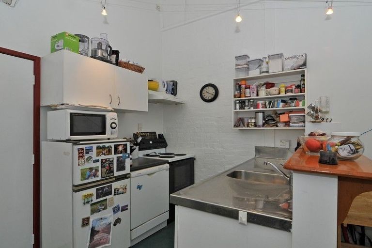 Photo of property in Aulsebrooks Apartments, 1/178 Wakefield Street, Te Aro, Wellington, 6011