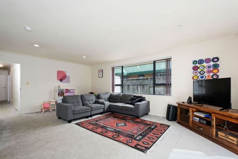 Photo of property in 19 Webb Place, Papamoa Beach, Papamoa, 3118