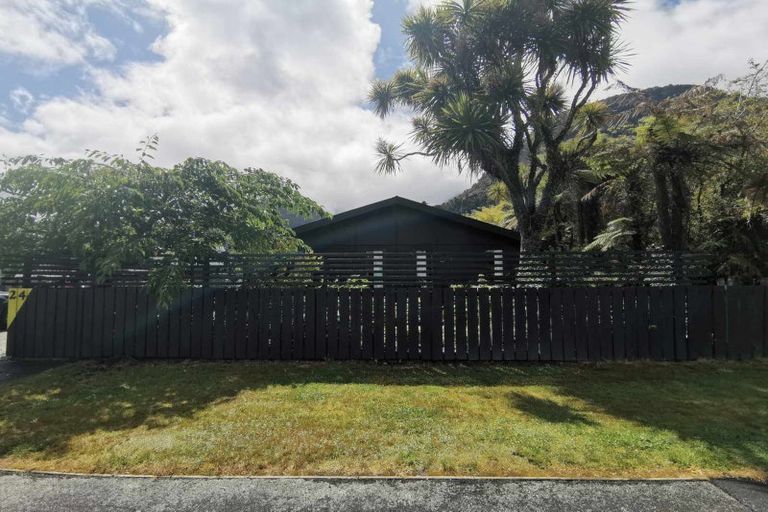 Photo of property in 24 Cron Street, Franz Josef/waiau, Franz Josef Glacier, 7886