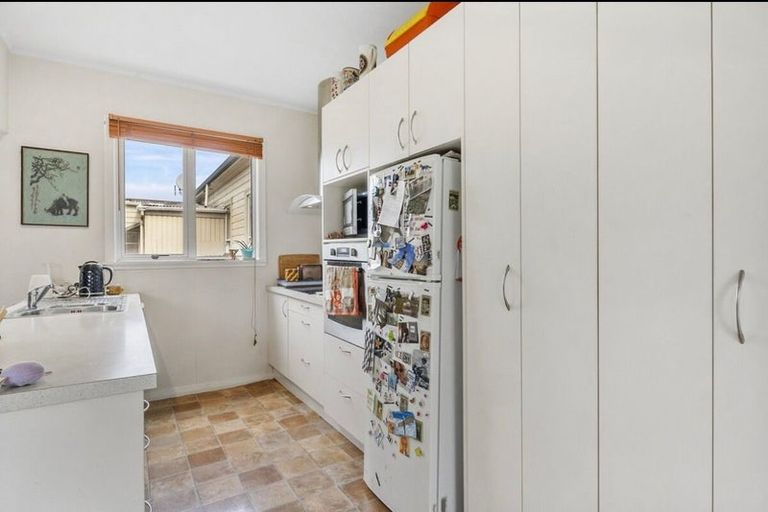 Photo of property in 23 Royal Crescent, Saint Kilda, Dunedin, 9012