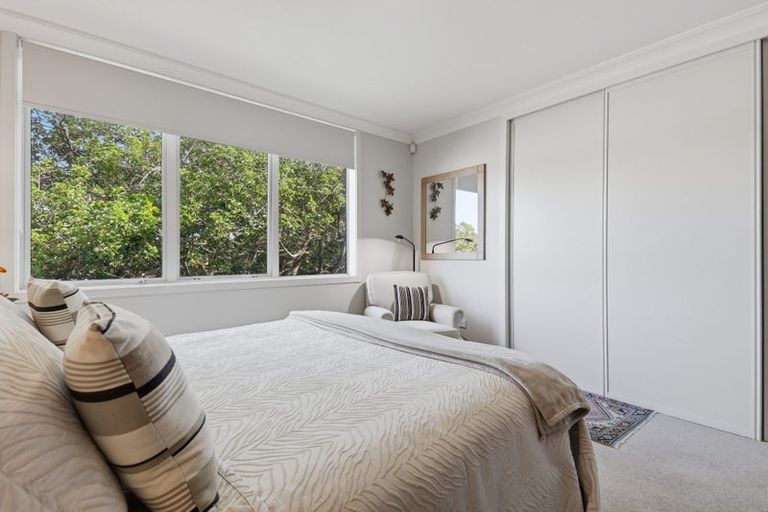 Photo of property in 37 Parkside Drive, Orewa, 0931