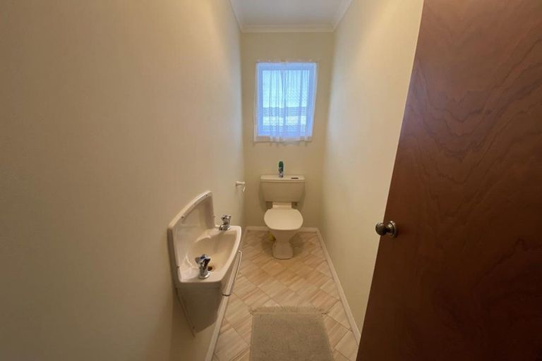 Photo of property in 9 Churchill Avenue, Hokowhitu, Palmerston North, 4410