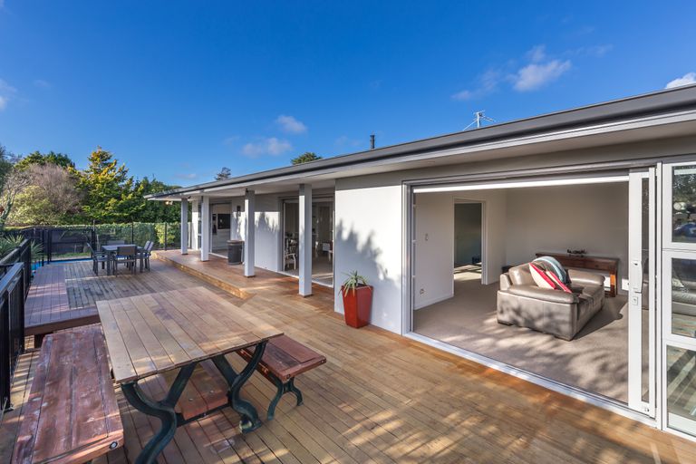 Photo of property in 1 Paikea Place, Somerfield, Christchurch, 8024