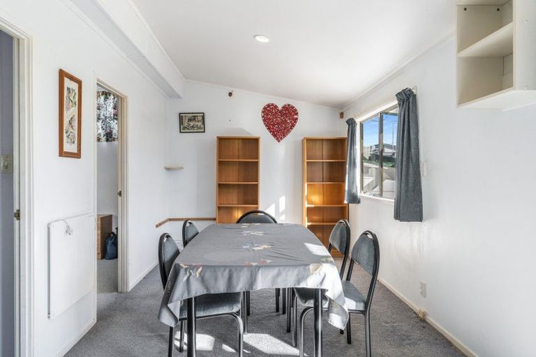 Photo of property in 124 Given Avenue, Whangamata, 3620