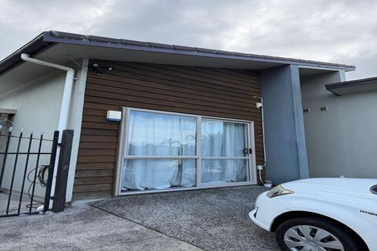 Photo of property in 52 Aspiring Avenue, Clover Park, Auckland, 2019