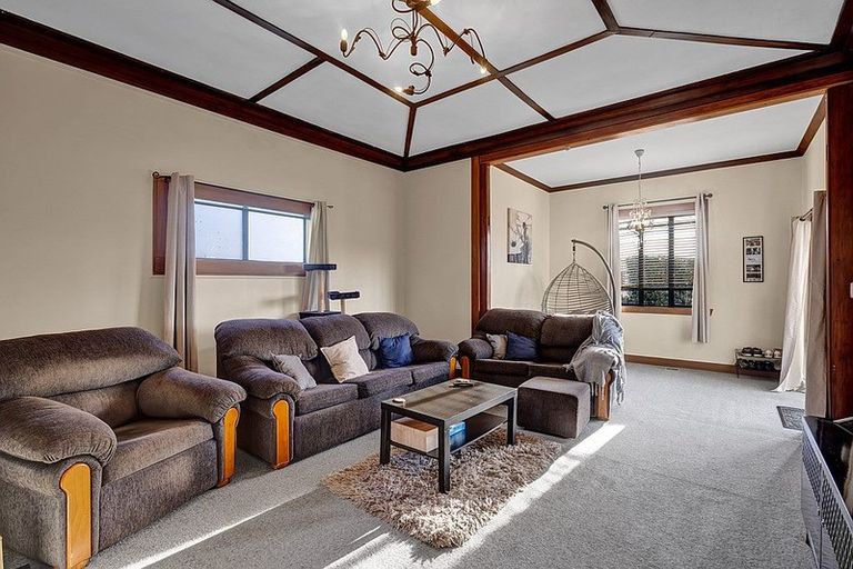 Photo of property in 70 Victoria Street, Hawera, 4610