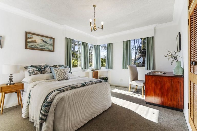 Photo of property in 39 Montgomery Avenue, Rothesay Bay, Auckland, 0630