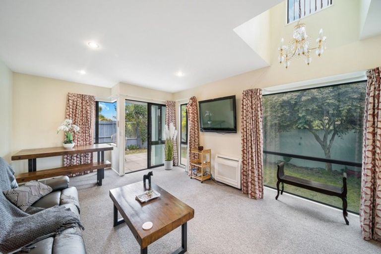 Photo of property in 1/66 Broadhaven Avenue, Parklands, Christchurch, 8083