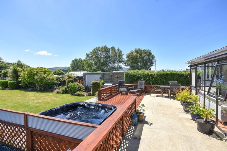 Photo of property in 98 Main Road, Fairfield, Dunedin, 9018