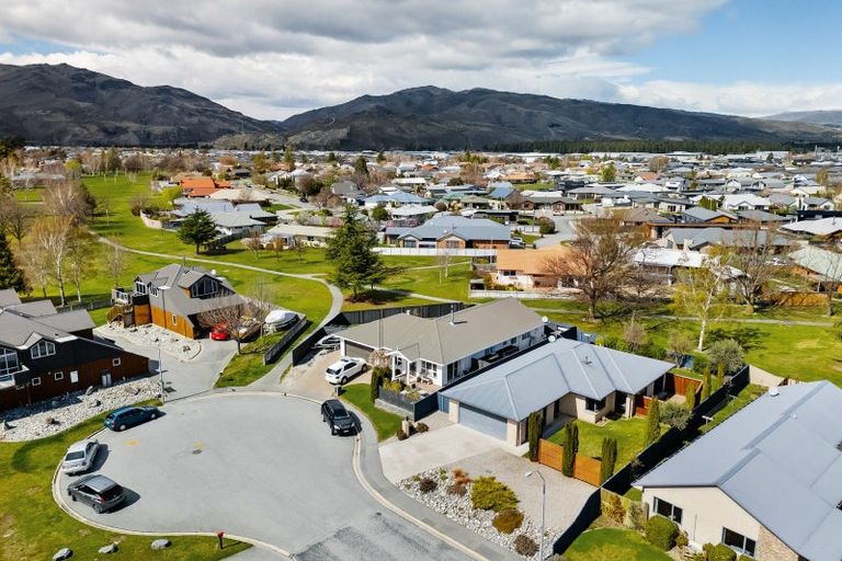 Photo of property in 11 Alluvial Place, Cromwell, 9310